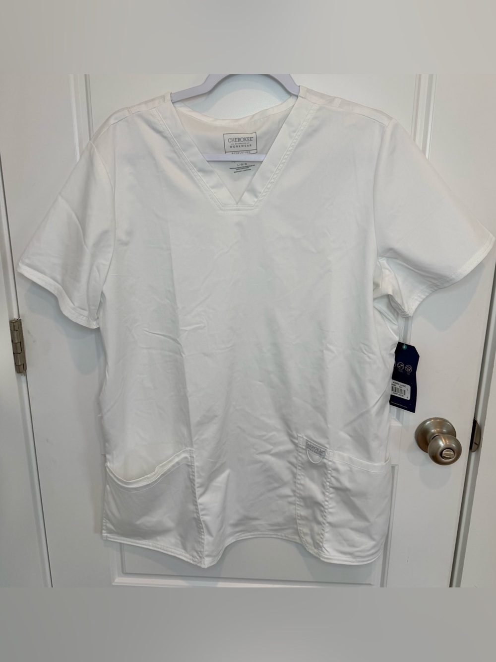 NWT Cherokee Revolution Professionals V Neck Scrub Top WW620 White Size Large
